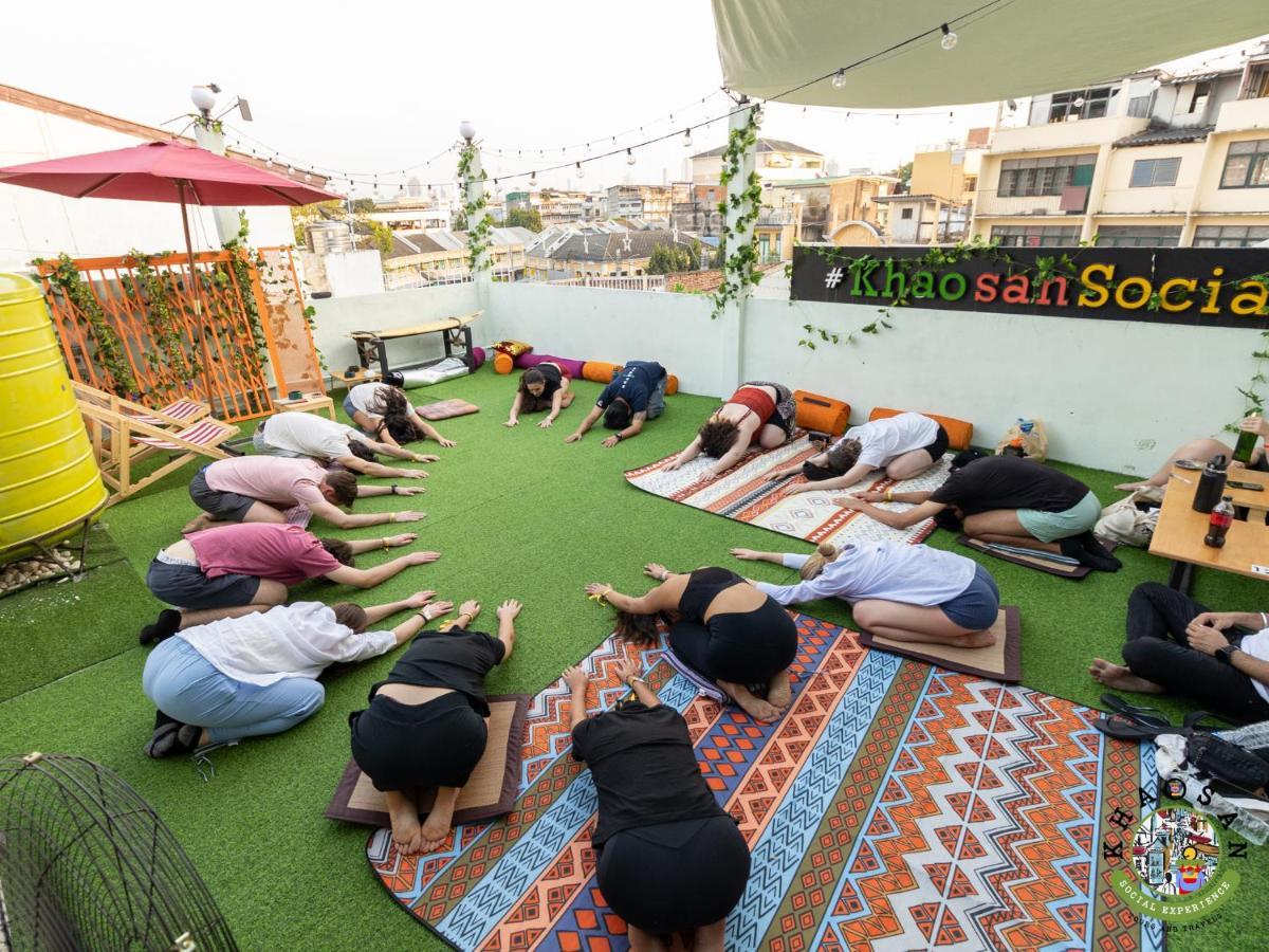 Khao San Social Capsule Hostel Банкок Екстериор снимка