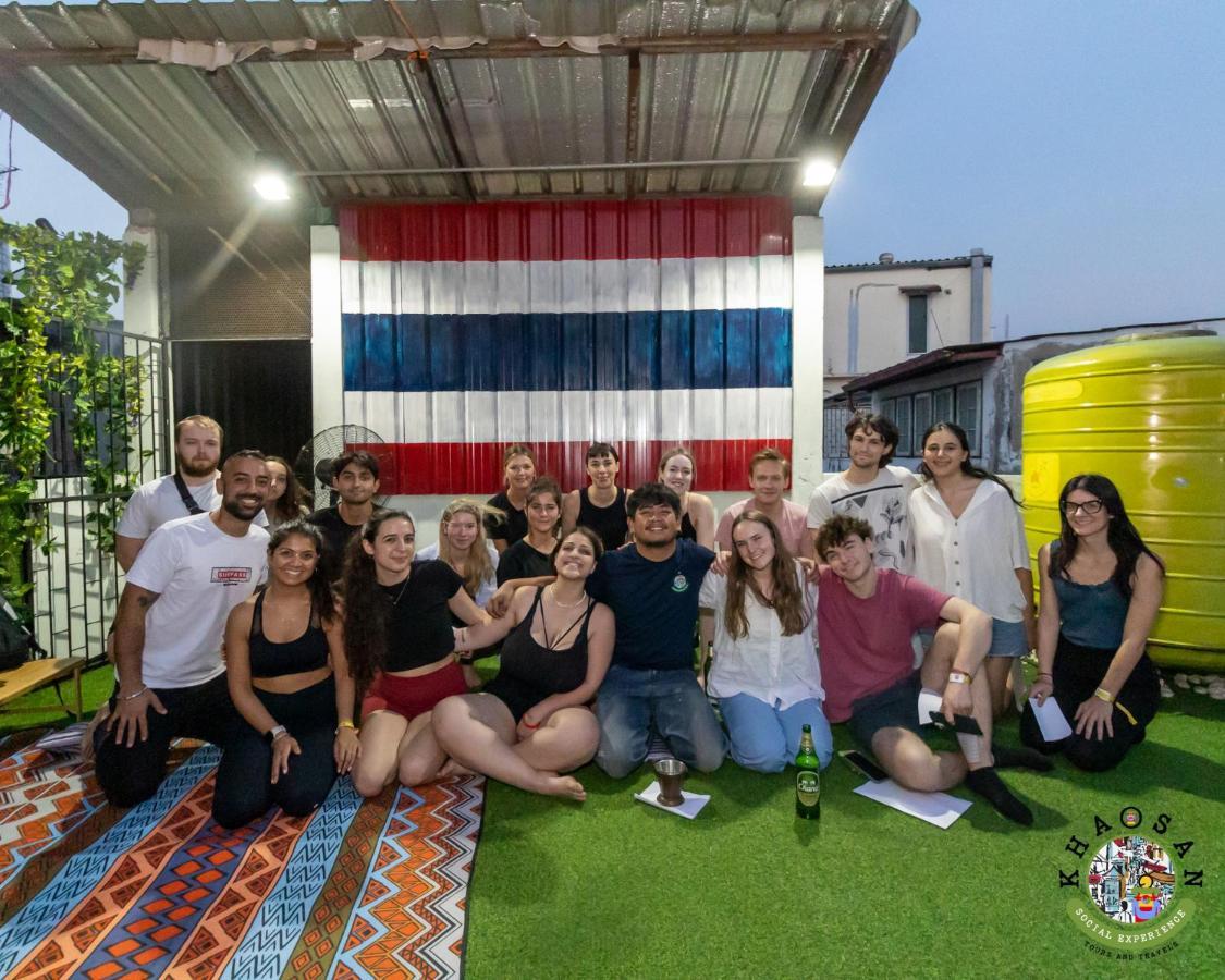 Khao San Social Capsule Hostel Банкок Екстериор снимка